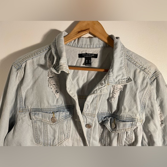 Women’s Jean jacket - Picture 1 of 3